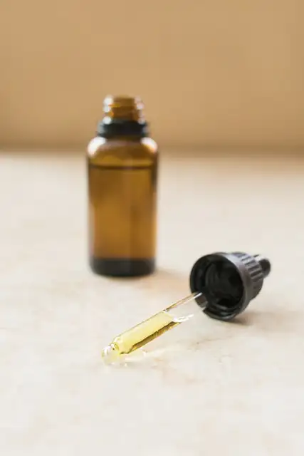 Woody Note Agar Oil for industry - commercial quality Woody Note Agar Oil for industry - commercial quality